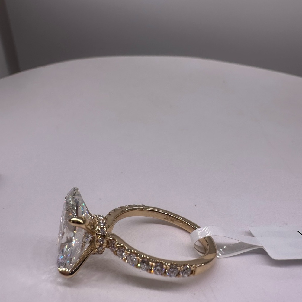 5.20 carat g vs1 oval diamond engagement ring pavé band yellow gold - Picture 6 of 10